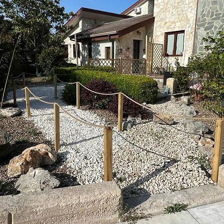 Case Vacanza E Camere In Villa Isabella Con Parcheggio Custodito E Wifi Gioia Del Colle Buitenkant foto