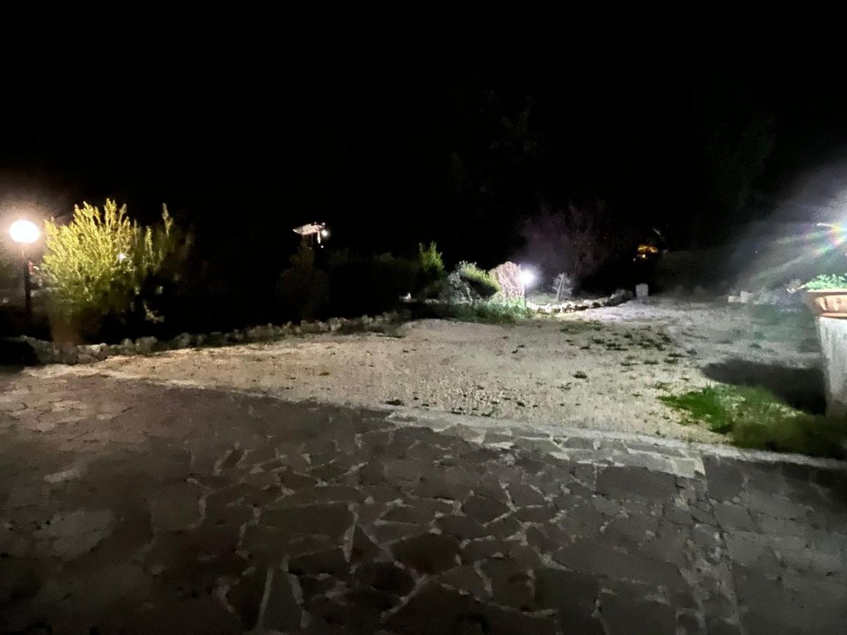 Case Vacanza E Camere In Villa Isabella Con Parcheggio Custodito E Wifi Gioia Del Colle Buitenkant foto