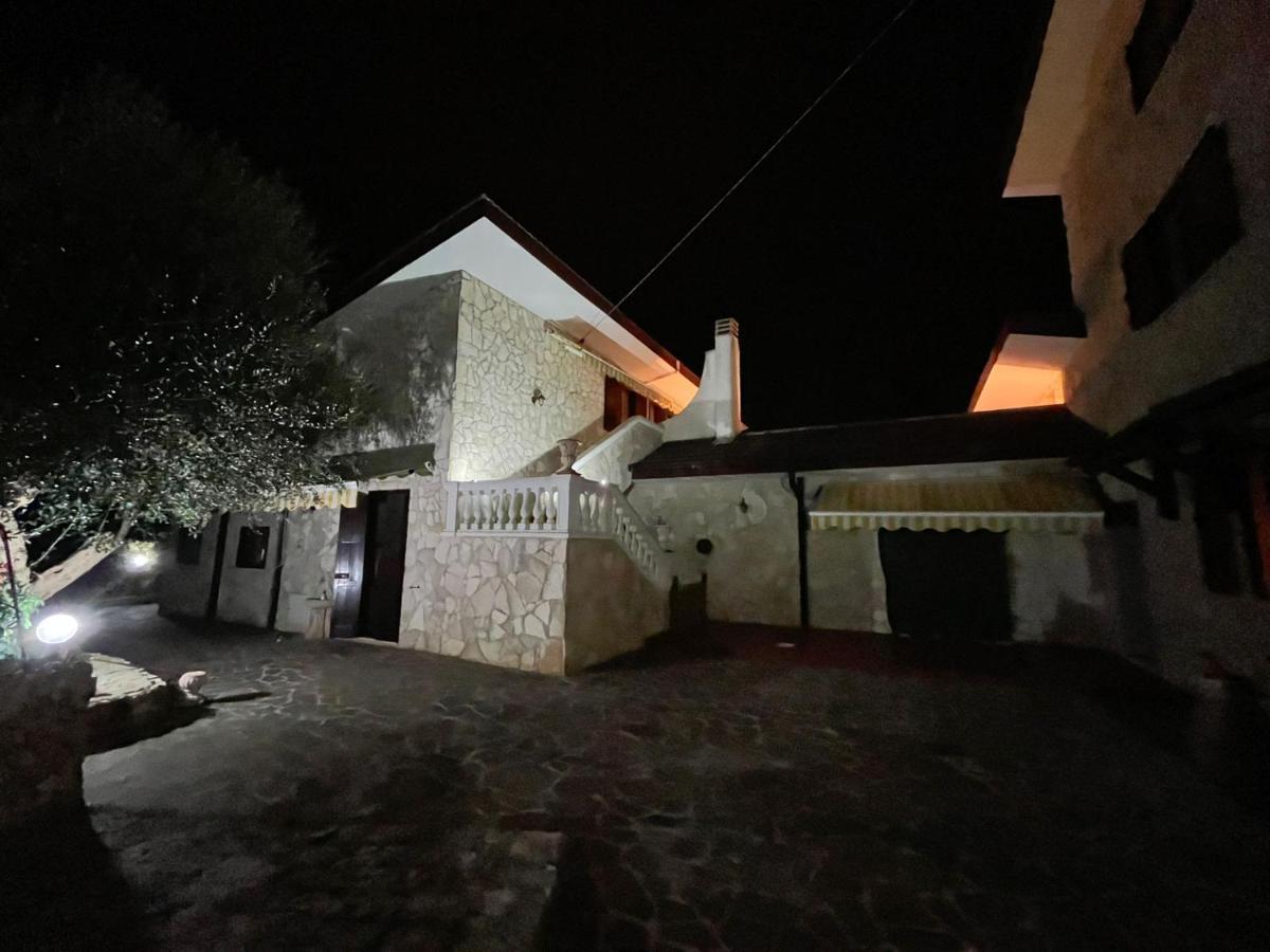 Case Vacanza E Camere In Villa Isabella Con Parcheggio Custodito E Wifi Gioia Del Colle Buitenkant foto