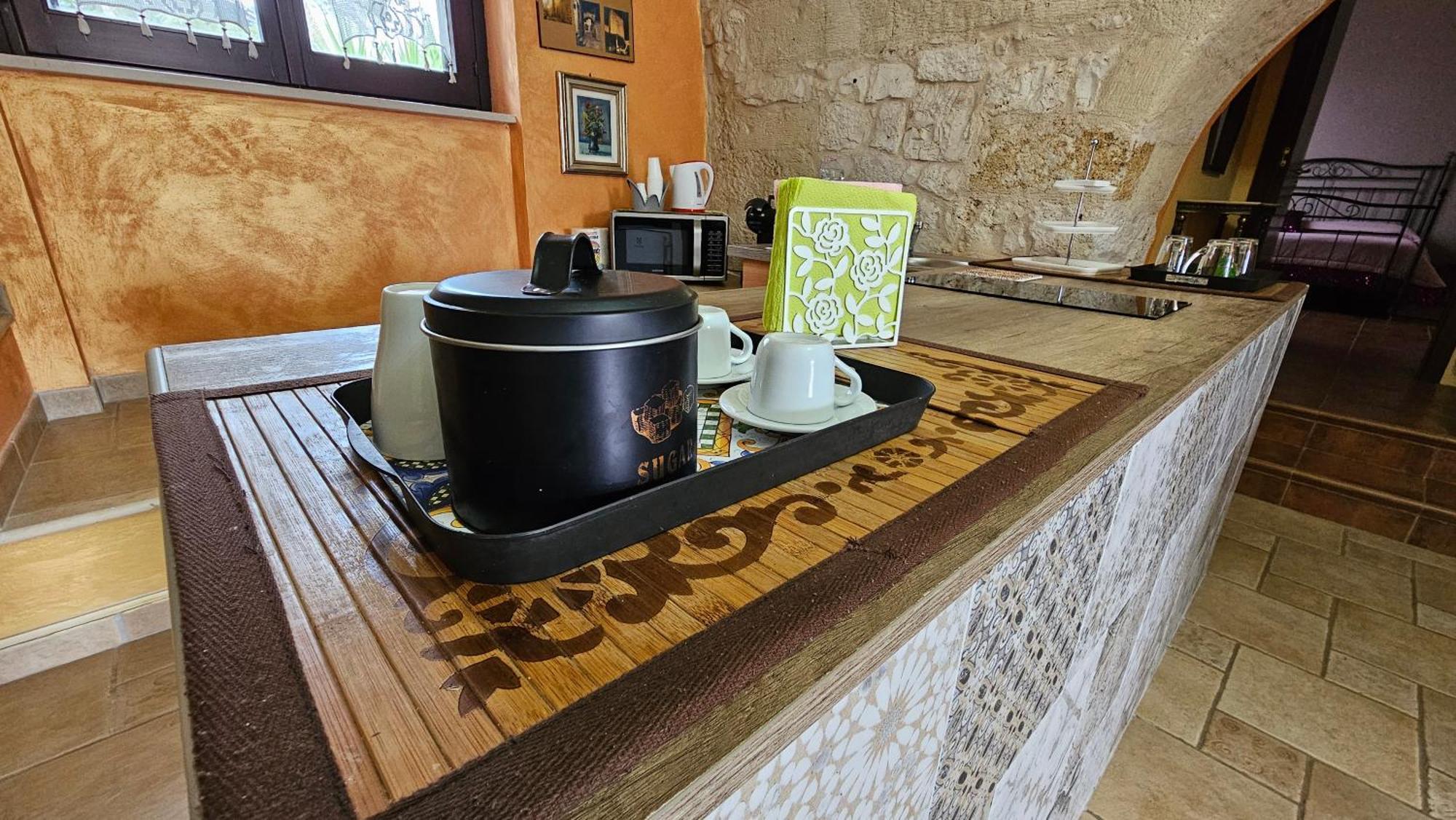 Case Vacanza E Camere In Villa Isabella Con Parcheggio Custodito E Wifi Gioia Del Colle Buitenkant foto