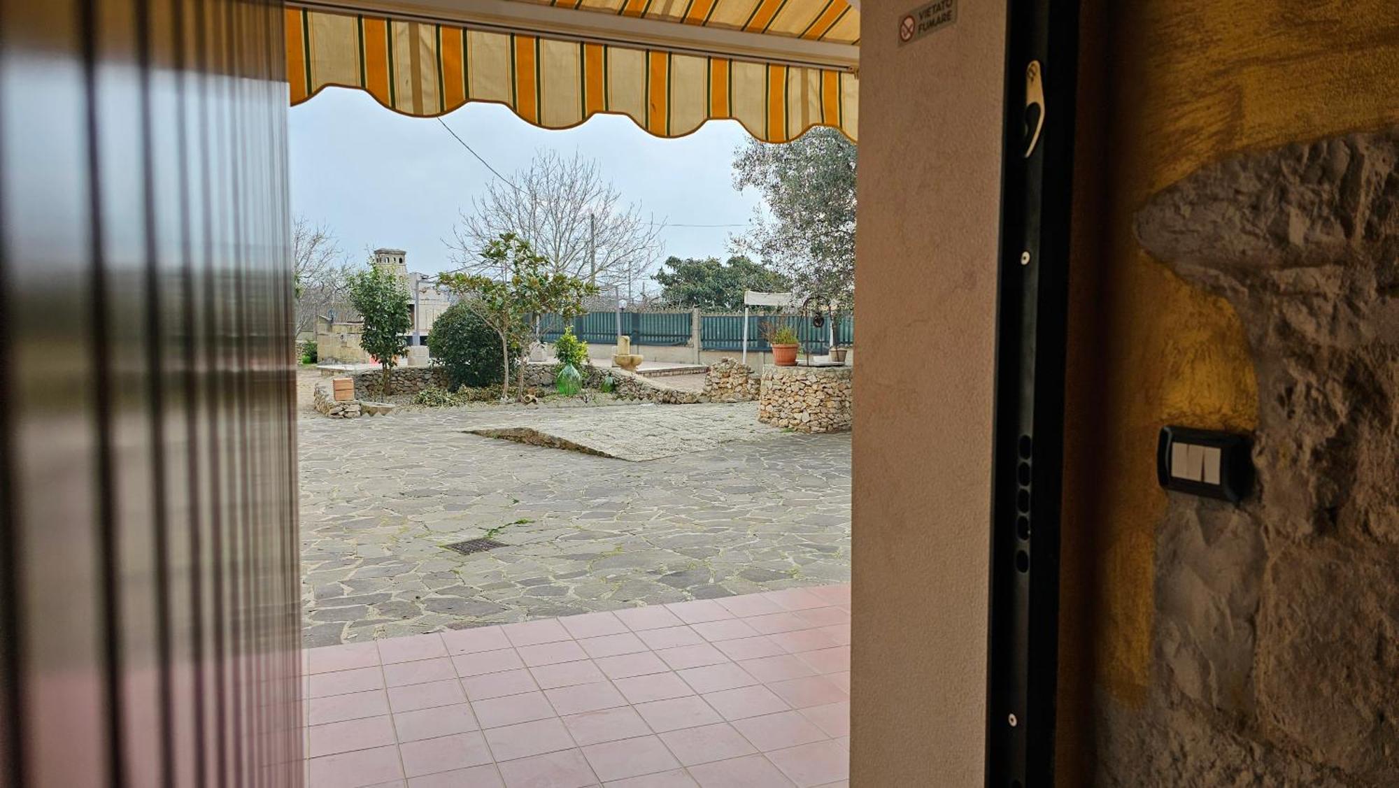 Case Vacanza E Camere In Villa Isabella Con Parcheggio Custodito E Wifi Gioia Del Colle Buitenkant foto